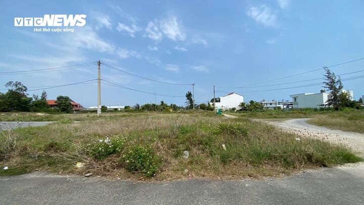 Sống 'treo' trong vùng dự án 4 tỷ USD, dân mỏi mòn chờ tái định cư - Ảnh 3