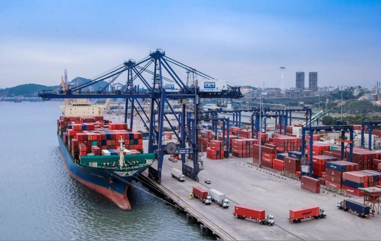 Chiến sự Trung Đông: Doanh nghiệp Việt lo cước vận tải tăng, chậm giao hàng - Ảnh 1