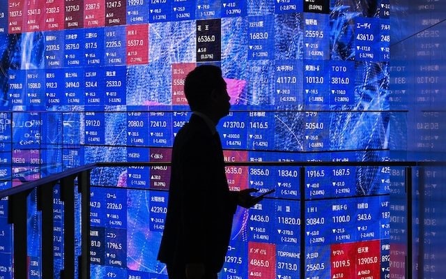 Bố bảo bán, con bảo giữ và cái kết lãi 130%: Thị trường chứng khoán 14.000 tỷ USD của Trung Quốc rung chuyển vì Gen Z nghe lời AI và Chatbot - Ảnh 1