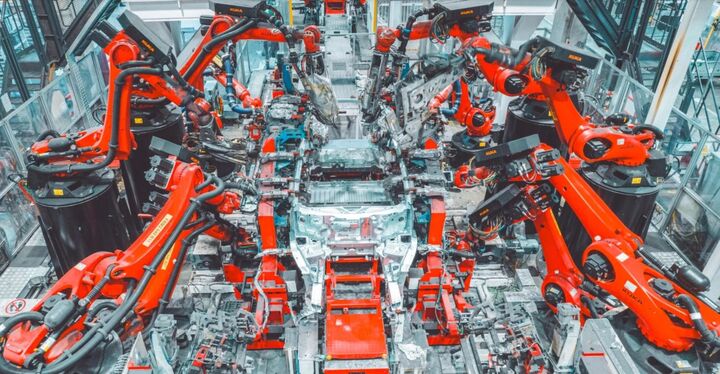 Nguy cơ thiếu chip nhớ phủ bóng ngành xe điện Trung Quốc - Ảnh 1