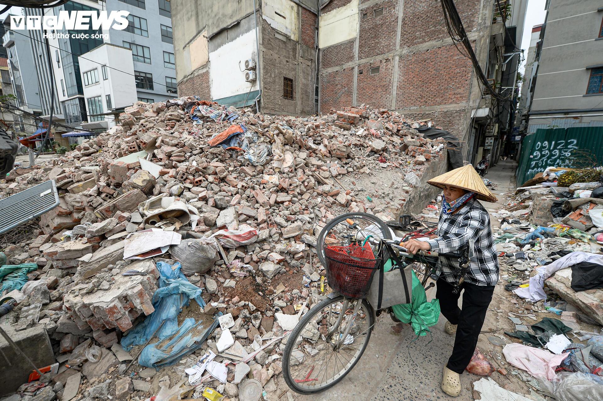 Hà Nội 'thần tốc' phá dỡ loạt công trình để làm đường Vành đai 2,5 - Ảnh 17