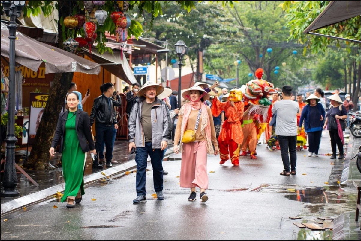 Vượt qua Phú Quốc và Đà Lạt, thành phố này được khách quốc tế "chấm" hiếu khách nhất Việt Nam năm 2026 - Ảnh 4