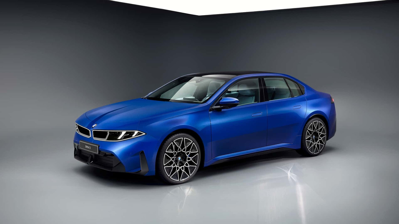 BMW trình làng xe điện mới đi được 900 km/lần sạc - Ảnh 1