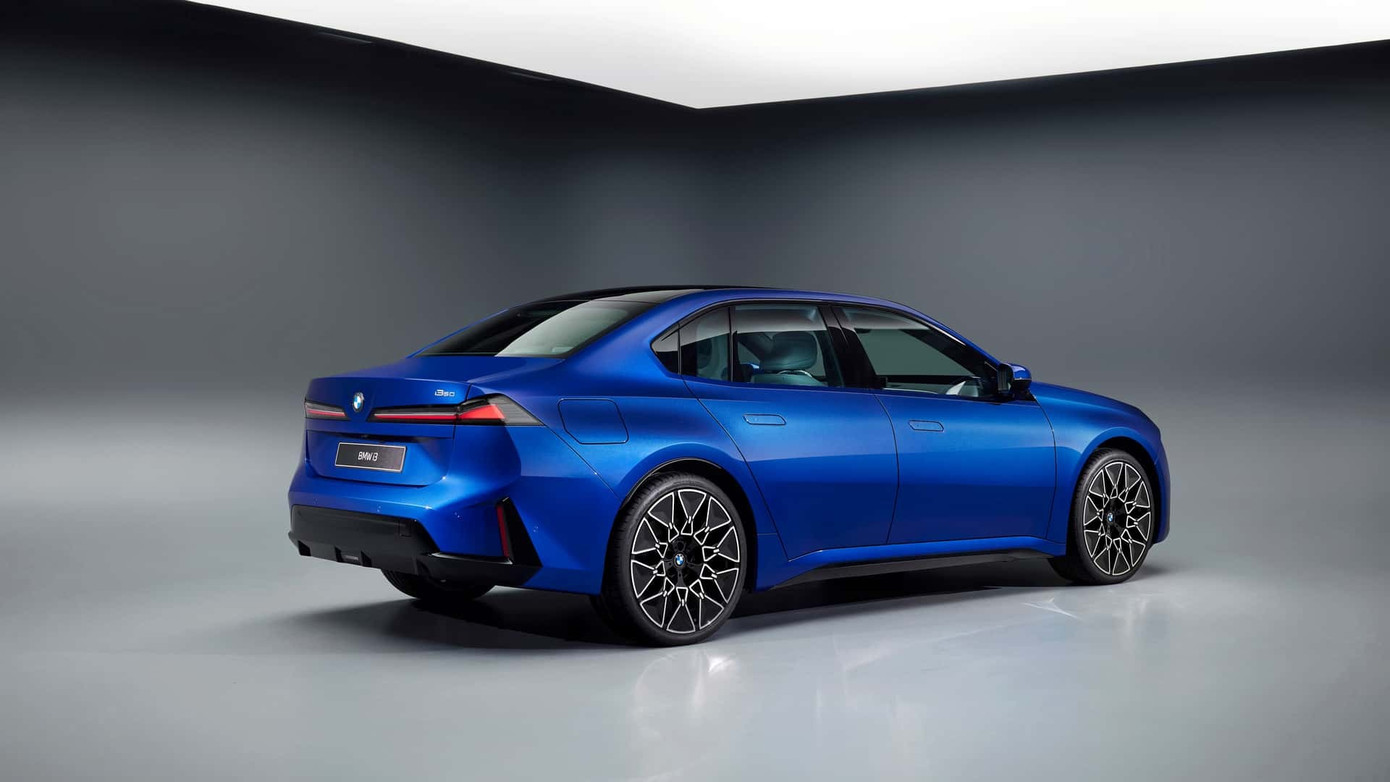 BMW trình làng xe điện mới đi được 900 km/lần sạc - Ảnh 2