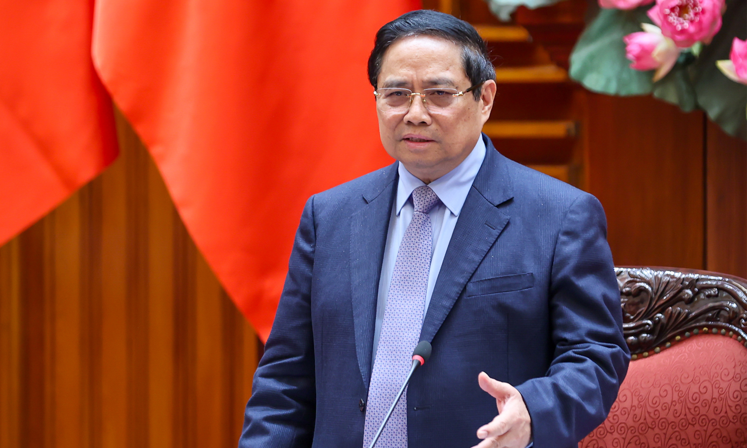 Thủ tướng: Duy trì hoạt động bán xăng dầu thường xuyên, đúng giá niêm yết - Ảnh 1