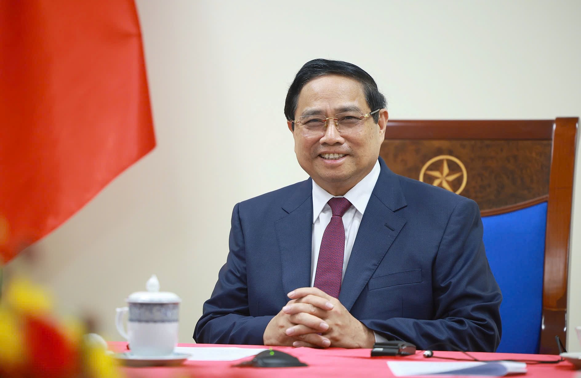 Thủ tướng lập tức điện đàm với lãnh đạo nước top đầu châu Phi về dầu mỏ, khí đốt, đề nghị hỗ trợ Việt Nam - Ảnh 1