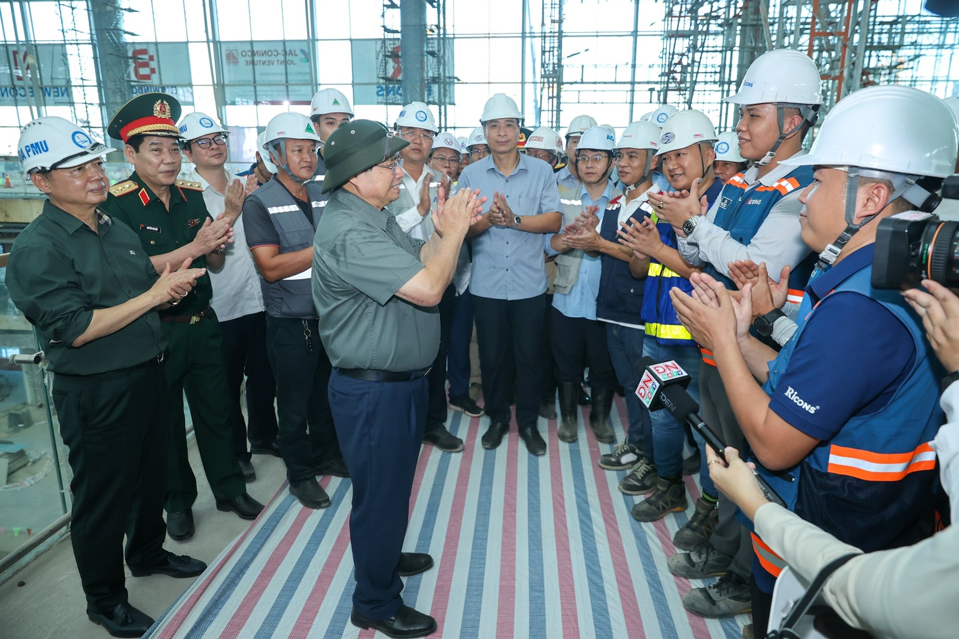 Thủ tướng trực tiếp kiểm tra thực địa lần thứ 10, siêu dự án 16 tỷ USD chốt thời điểm trọng đại - Ảnh 5