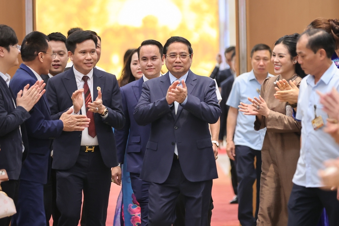 Thủ tướng Phạm Minh Chính: Đưa các hộ kinh doanh trở thành doanh nghiệp - Ảnh 1