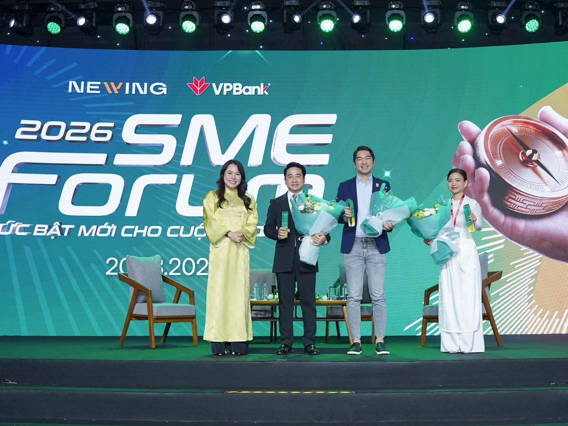 1.000 doanh nhân lắng nghe 3 bài học xương máu về chuyển giao thế hệ từ Bitis, Bảo Tín Mạnh Hải và tập đoàn tỷ đô - Ảnh 1