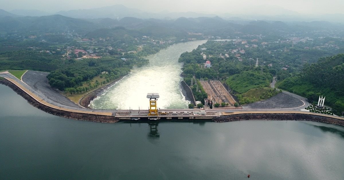 Cỗ máy in tiền định giá hơn 2.000 tỷ của REE có nguy cơ hủy tư cách đại chúng - Ảnh 1