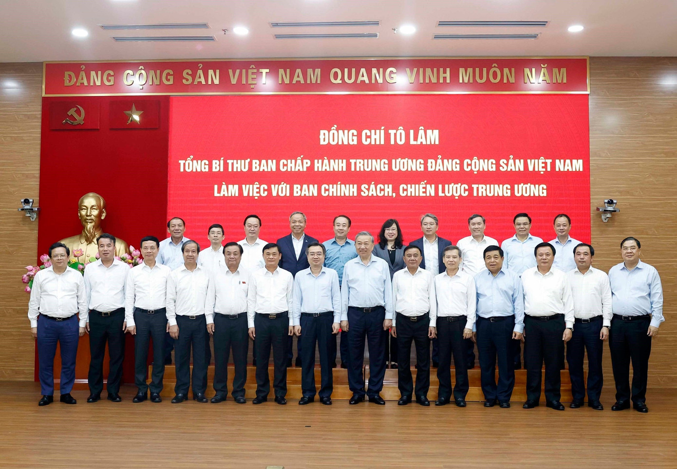 Những lưu ý của Tổng Bí thư về Nghị quyết các giải pháp chiến lược thúc đẩy tăng trưởng '2 con số' - Ảnh 3