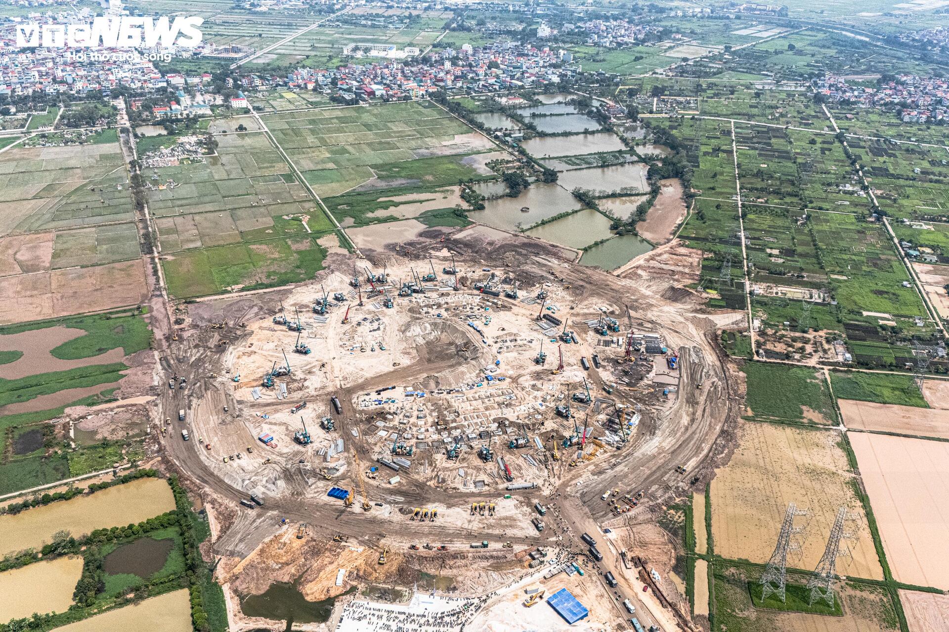 Hình hài sân vận động Trống Đồng lớn nhất thế giới ở ngoại thành Hà Nội - Ảnh 13