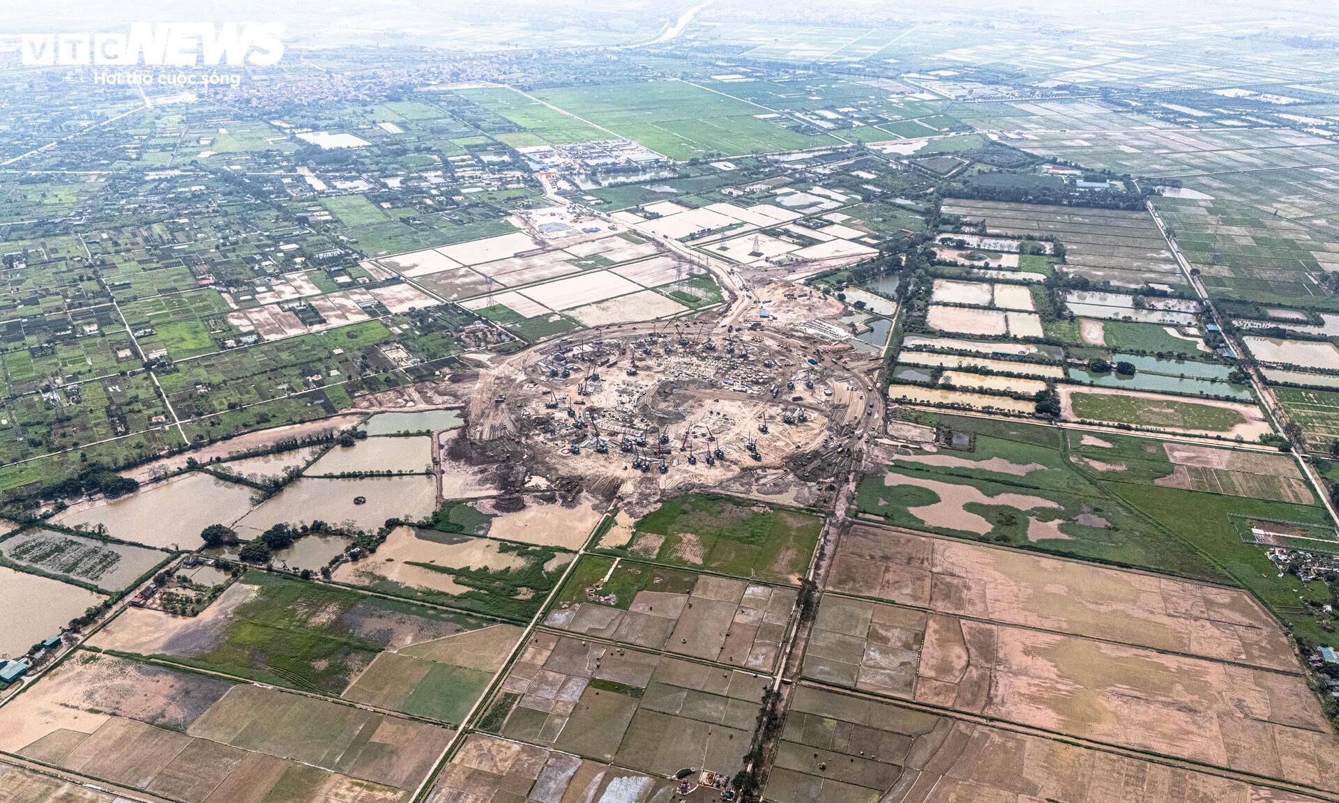 Hình hài sân vận động Trống Đồng lớn nhất thế giới ở ngoại thành Hà Nội - Ảnh 4