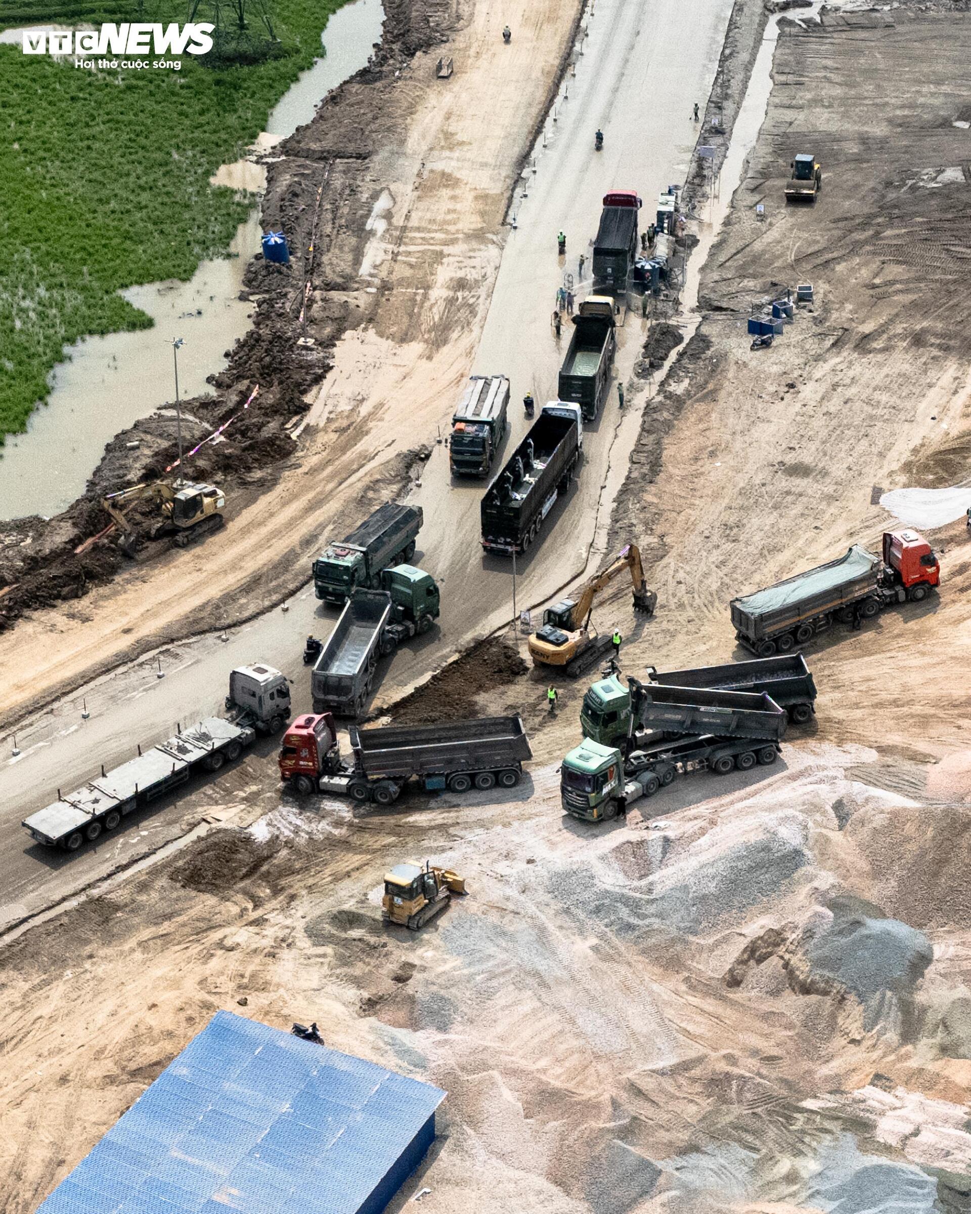 Hình hài sân vận động Trống Đồng lớn nhất thế giới ở ngoại thành Hà Nội - Ảnh 9