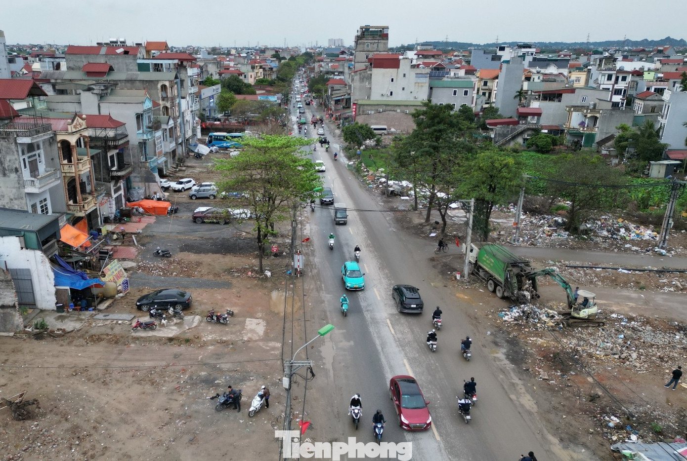 Dự án mở rộng QL6 qua 3 phường Hà Nội: Nhiều đoạn vẫn ‘tê liệt’ vì vướng mặt bằng - Ảnh 1
