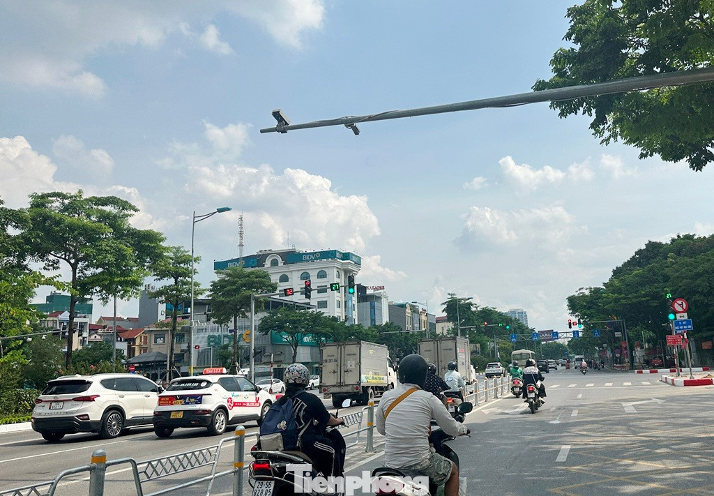 Lắp đặt camera AI trên đường Phạm Văn Đồng, Võ Chí Công - Ảnh 1