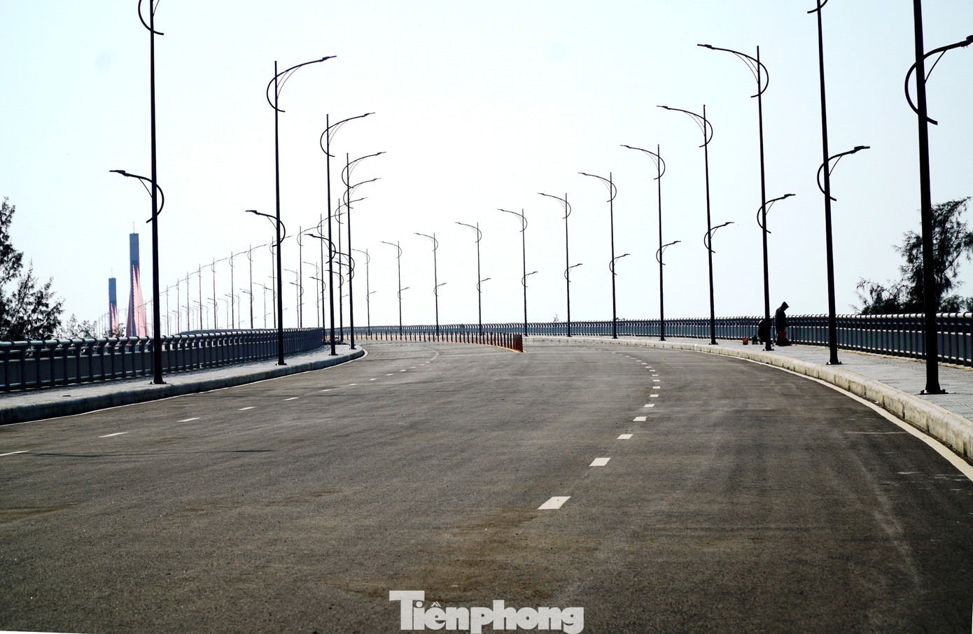 Nhiều lần lỡ hẹn, bao giờ cầu vượt cửa biển 2.400 tỷ đồng tại Huế về đích? - Ảnh 3