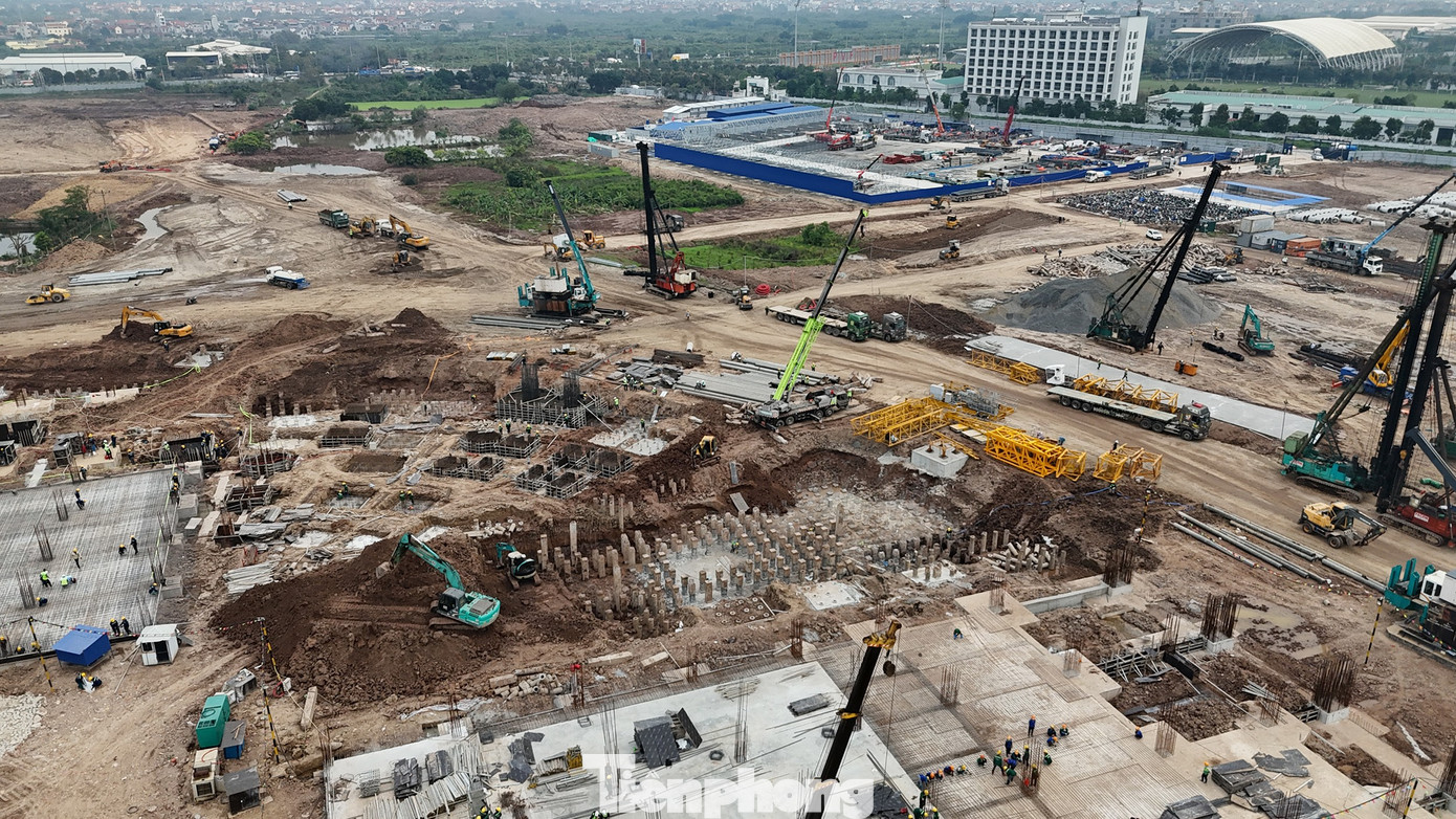 Sân vận động 60.000 chỗ ngồi, đủ tiêu chuẩn tổ chức World Cup dần thành hình - Ảnh 2
