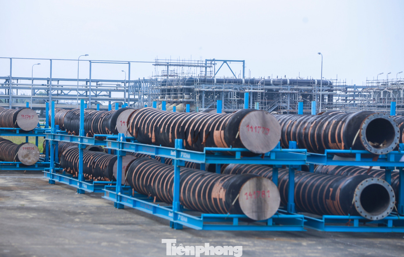 Cận cảnh nhà máy lọc hóa dầu lớn nhất nước - Ảnh 15