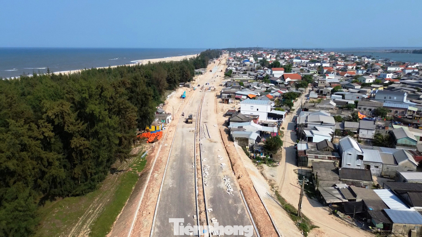 Nhiều lần lỡ hẹn, bao giờ cầu vượt cửa biển 2.400 tỷ đồng tại Huế về đích? - Ảnh 4