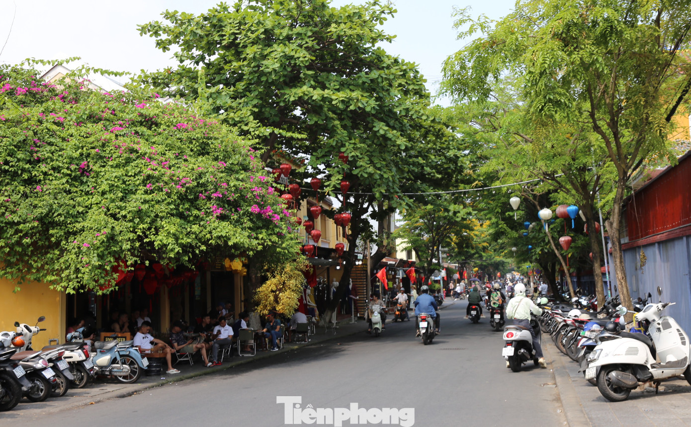 Diện mạo 'lạ' của phố cổ Hội An trước giờ G ‘siết’ vỉa hè - Ảnh 25
