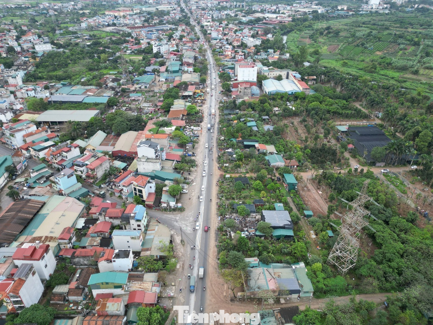 Dự án mở rộng QL6 qua 3 phường Hà Nội: Nhiều đoạn vẫn ‘tê liệt’ vì vướng mặt bằng - Ảnh 5