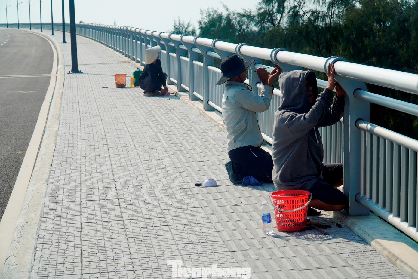 Nhiều lần lỡ hẹn, bao giờ cầu vượt cửa biển 2.400 tỷ đồng tại Huế về đích? - Ảnh 8