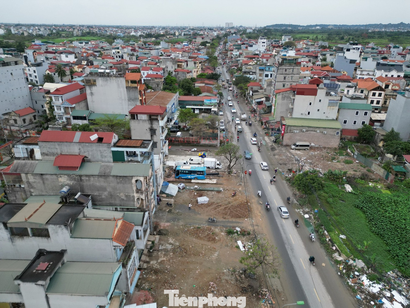 Dự án mở rộng QL6 qua 3 phường Hà Nội: Nhiều đoạn vẫn ‘tê liệt’ vì vướng mặt bằng - Ảnh 8