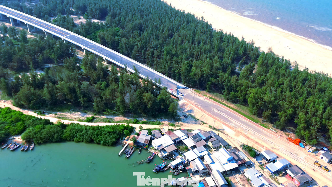 Nhiều lần lỡ hẹn, bao giờ cầu vượt cửa biển 2.400 tỷ đồng tại Huế về đích? - Ảnh 10