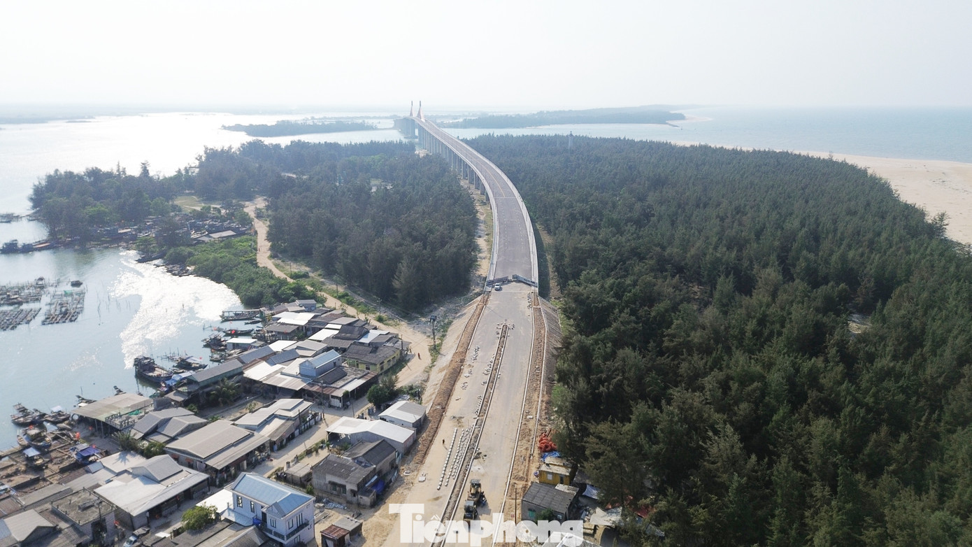 Nhiều lần lỡ hẹn, bao giờ cầu vượt cửa biển 2.400 tỷ đồng tại Huế về đích? - Ảnh 9