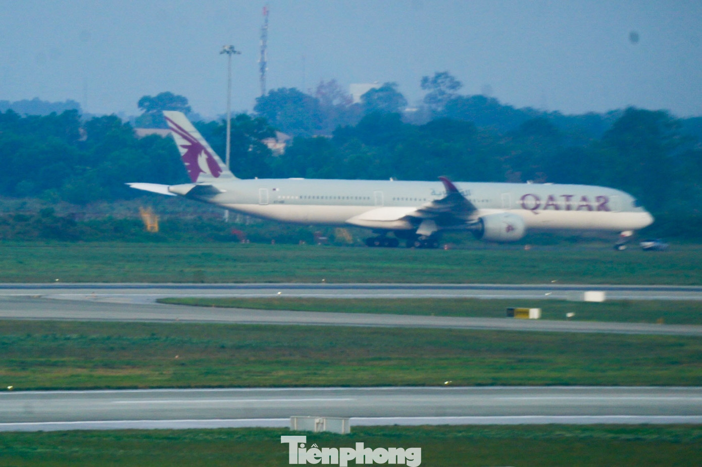 Cận cảnh máy bay 'nhà giàu' Trung Đông đang nằm chờ ở Nội Bài - Ảnh 6