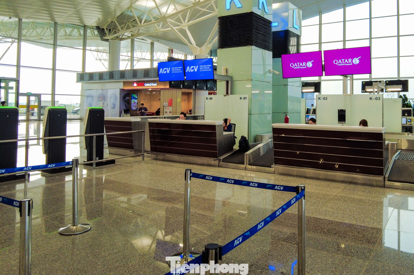 Cận cảnh máy bay 'nhà giàu' Trung Đông đang nằm chờ ở Nội Bài - Ảnh 7