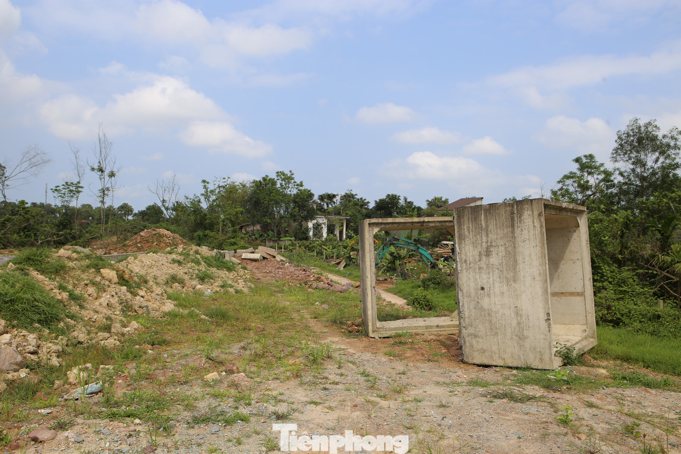 Đường hơn 500 tỷ đồng kết nối cao tốc Bắc - Nam 'đứt đoạn' vì vướng mặt bằng - Ảnh 4