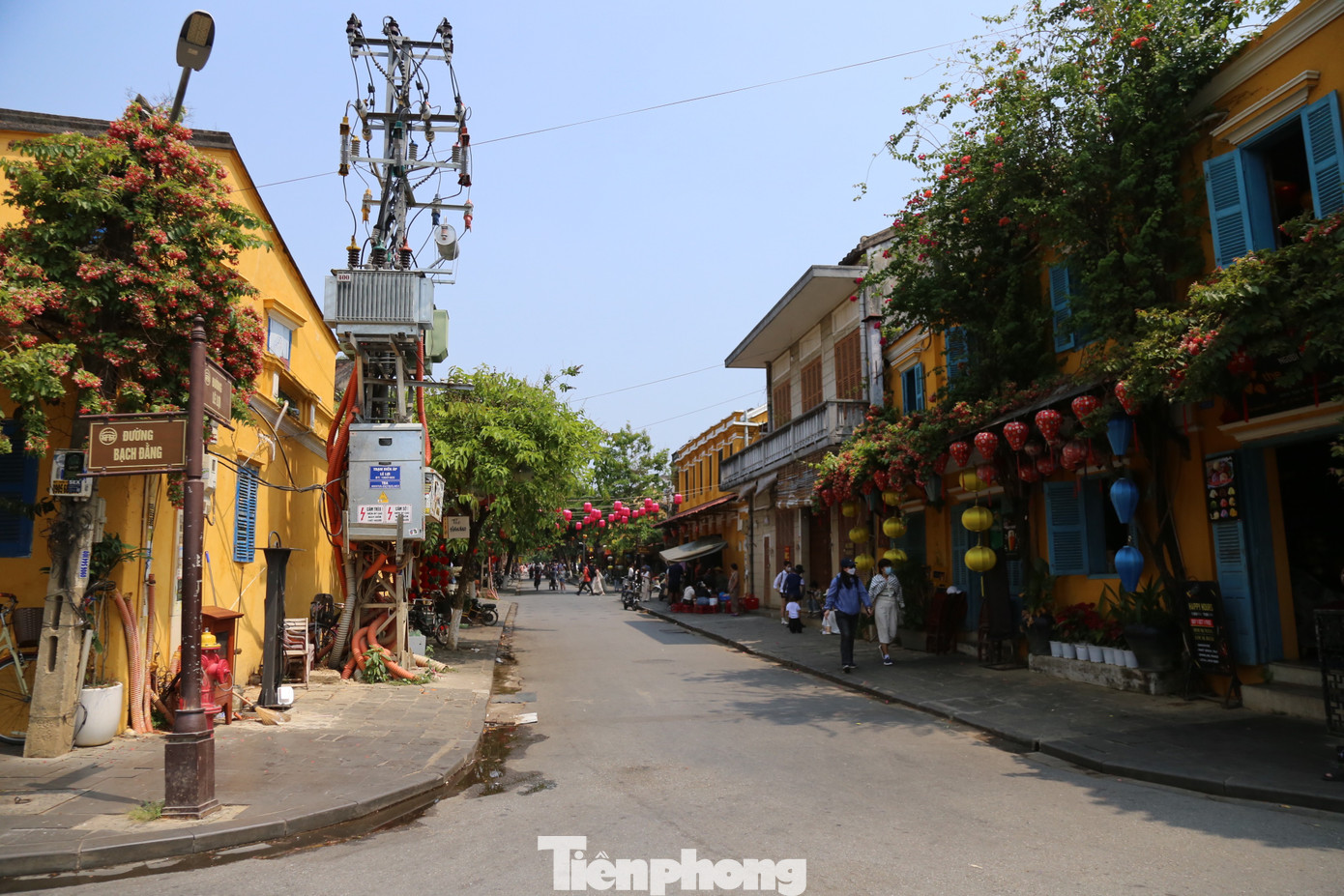 Diện mạo 'lạ' của phố cổ Hội An trước giờ G ‘siết’ vỉa hè - Ảnh 10