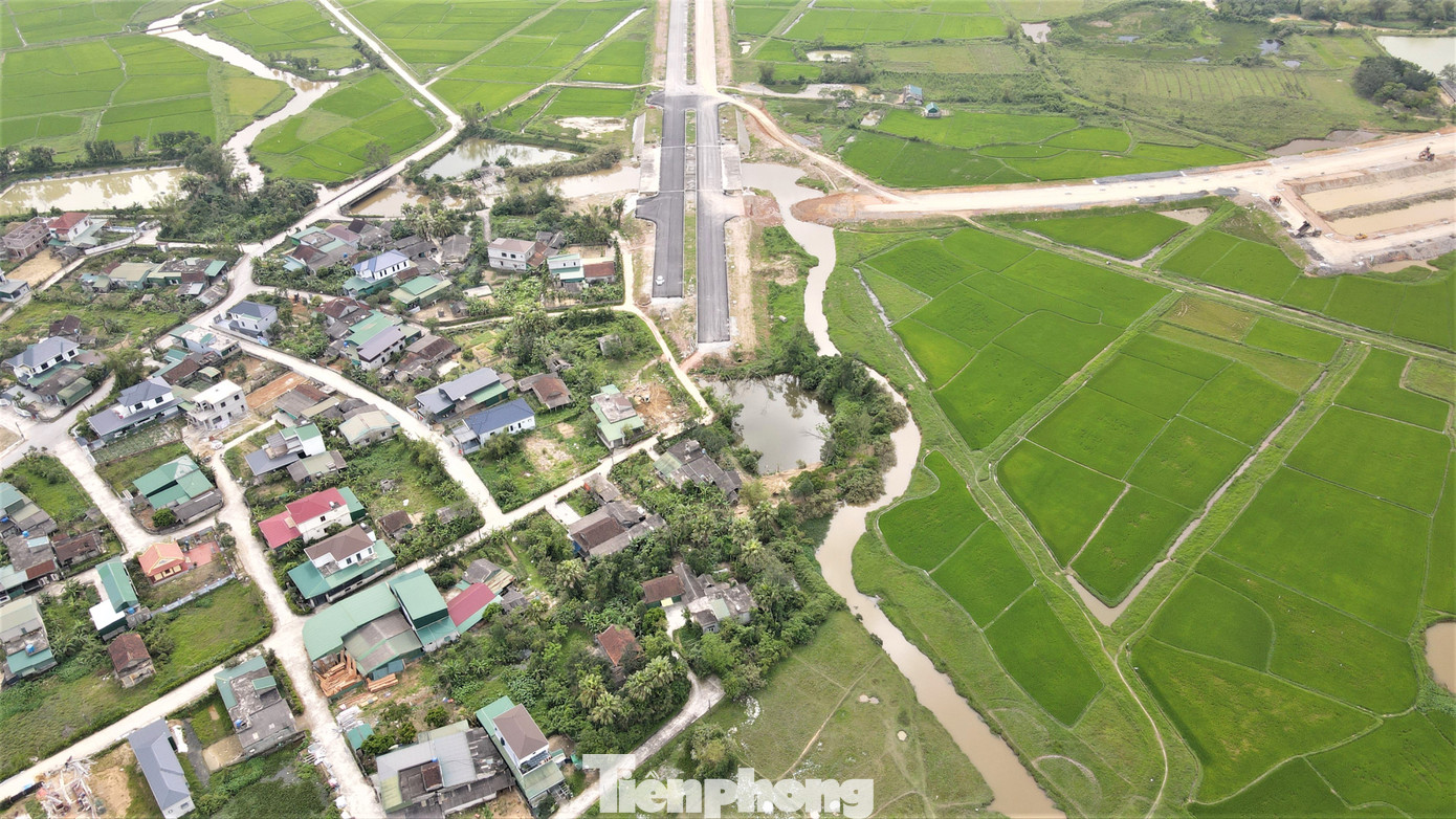 Đường hơn 500 tỷ đồng kết nối cao tốc Bắc - Nam 'đứt đoạn' vì vướng mặt bằng - Ảnh 3