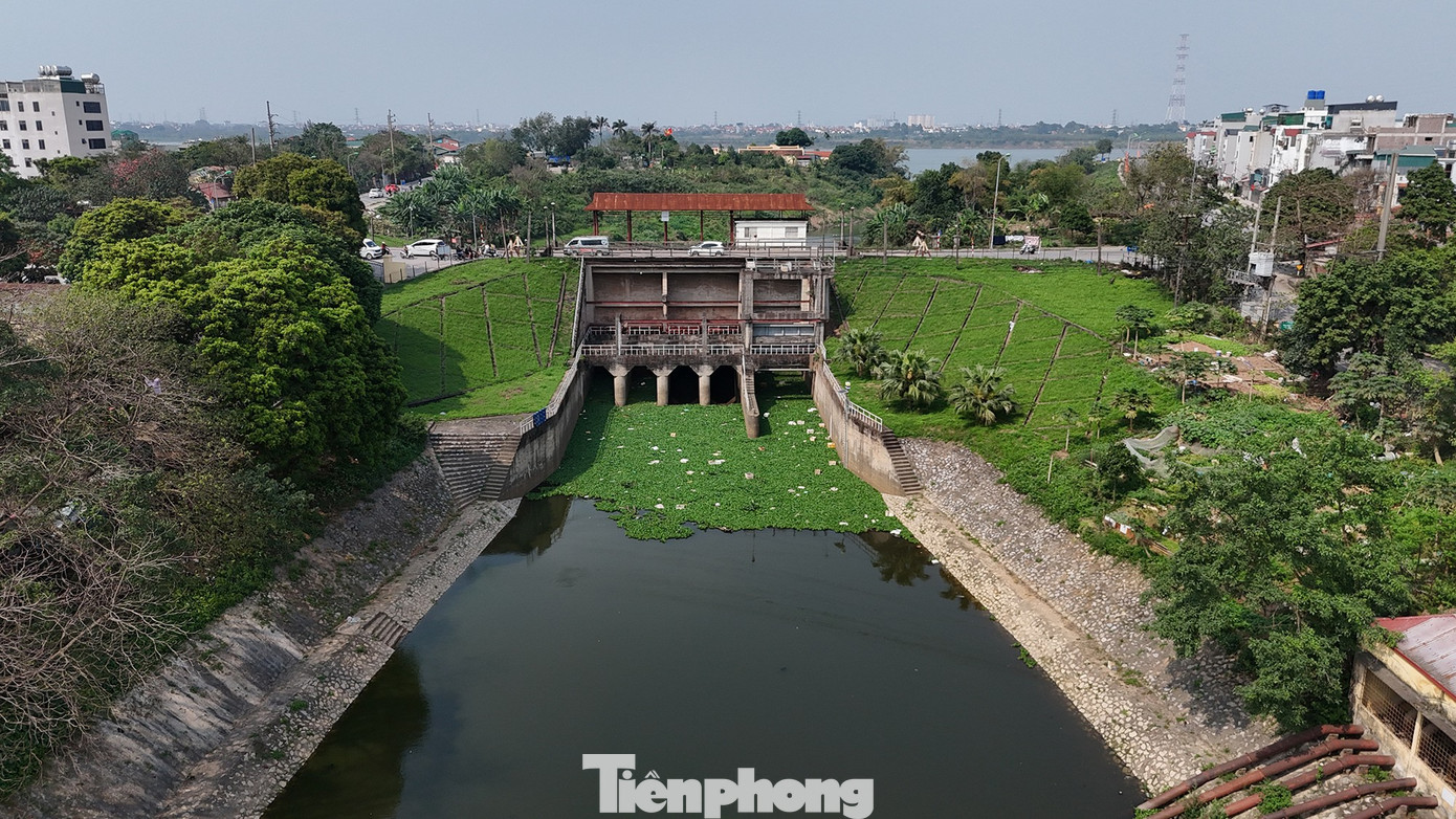 Cận cảnh tuyến bổ cập nước sông Tô Lịch trị giá 869 tỷ đồng đang thành hình - Ảnh 4