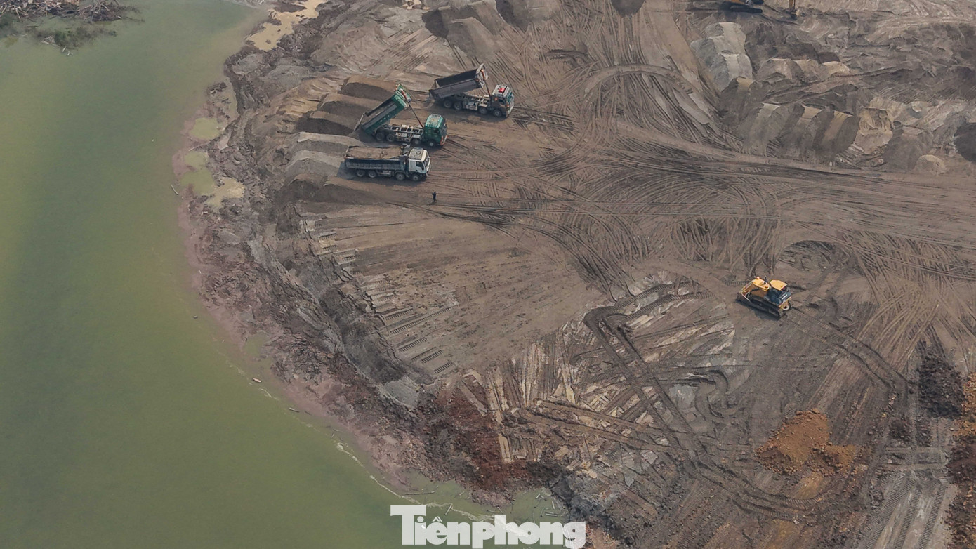 Bay trên công trường sân vận động Trống Đồng - Ảnh 5