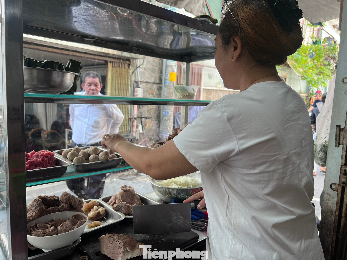 Bão giá ập đến, quán xá lao đao - Ảnh 1