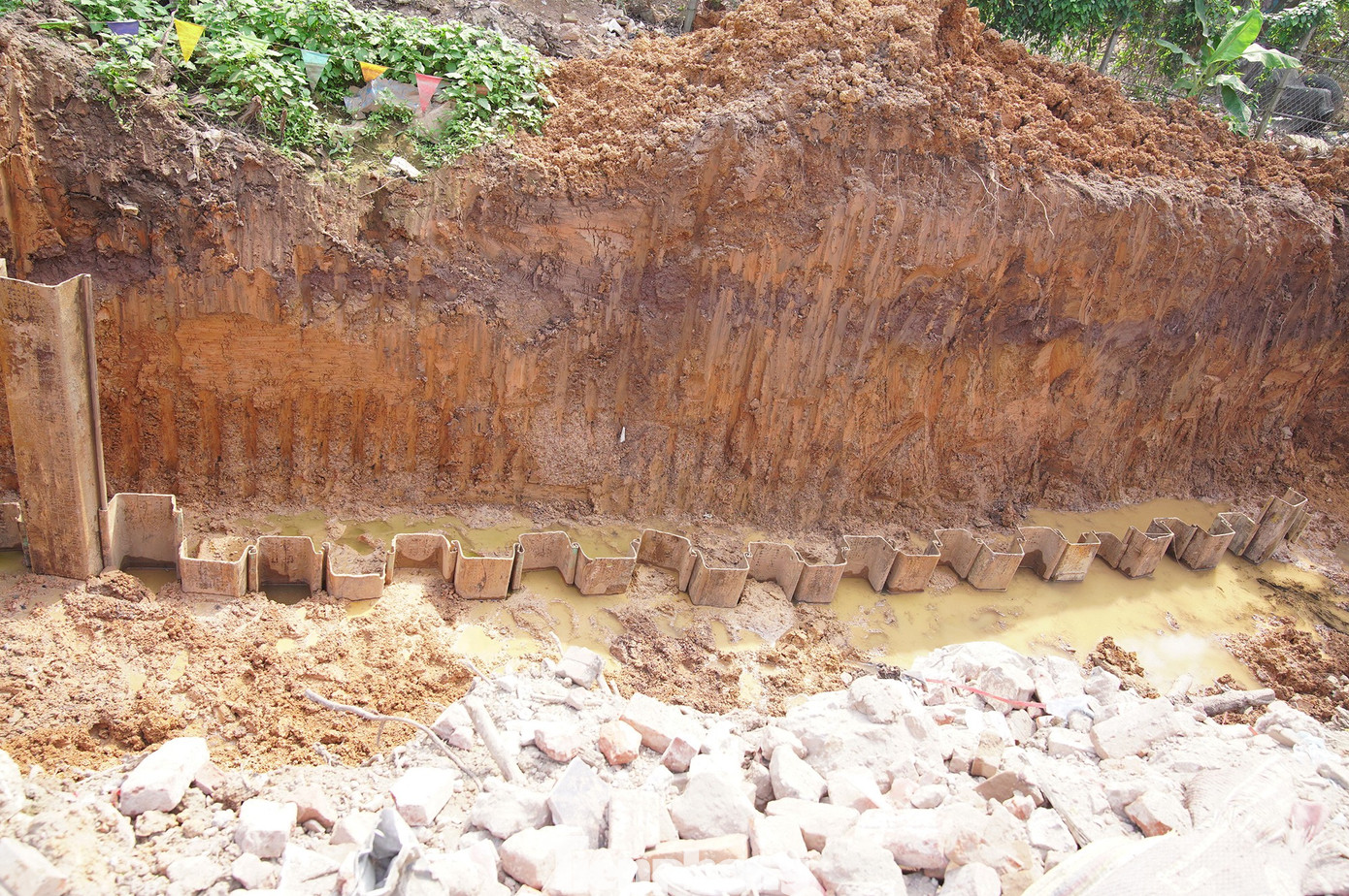 Cận cảnh tuyến bổ cập nước sông Tô Lịch trị giá 869 tỷ đồng đang thành hình - Ảnh 9