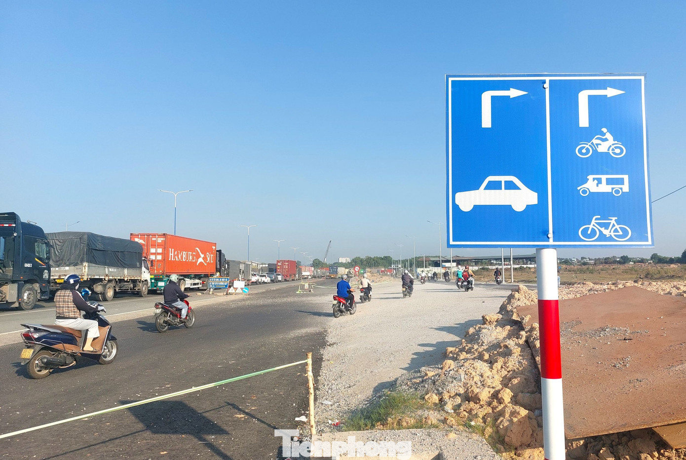 Cận cảnh nút giao trọng điểm trên tuyến Vành đai 3 TPHCM đang hoàn thiện - Ảnh 10