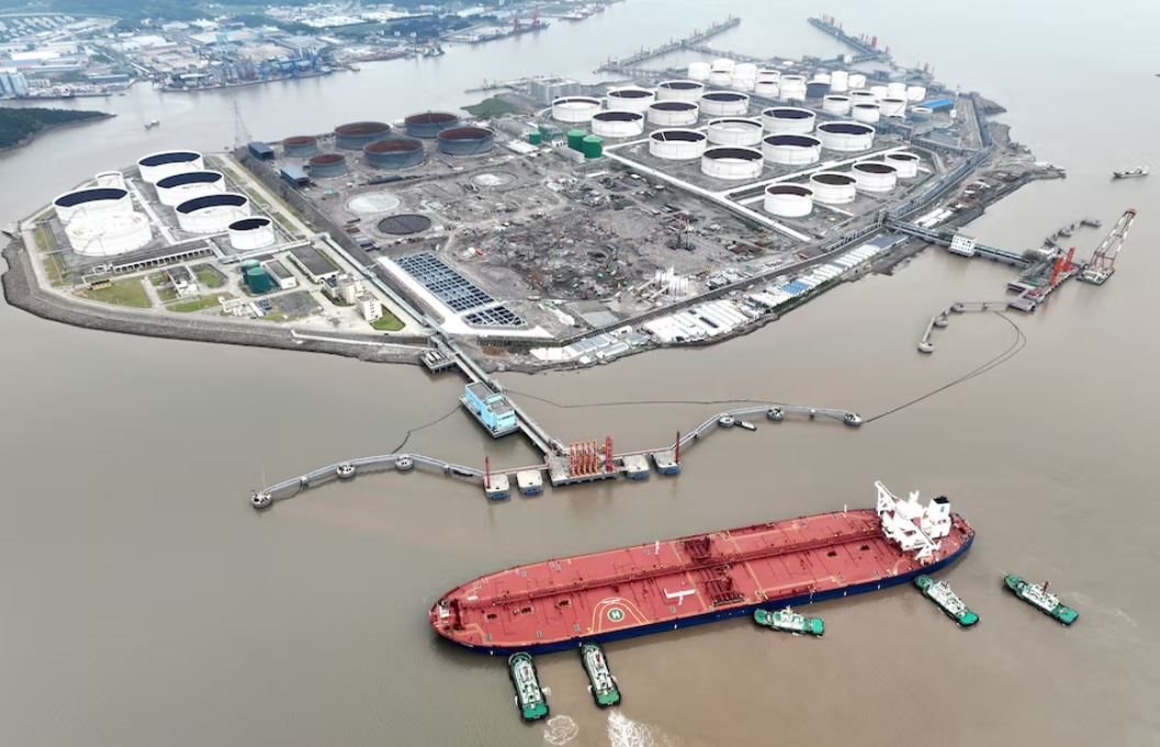 Tăng tích trữ dầu thô rồi "găm' lại không dùng - nước cờ khó đoán của Trung Quốc - Ảnh 1