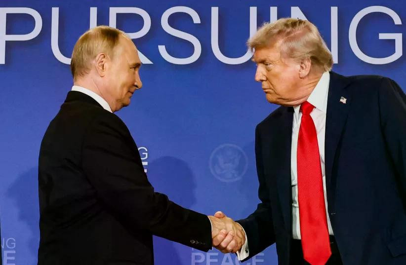 Tổng thống Mỹ Trump bác bỏ đề xuất của Tổng thống Putin về việc chuyển uranium làm giàu của Iran sang Nga - Ảnh 1