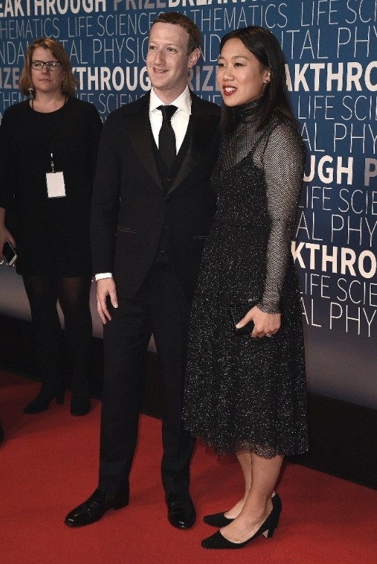 Vợ chồng Mark Zuckerberg thay đổi sau hơn 20 năm kết hôn - Ảnh 4