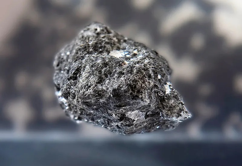 Mở niêm phong sau nửa thế kỷ, mẫu vật từ tàu NASA gây sốc - Ảnh 1