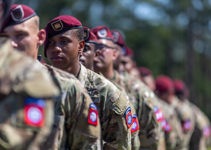 Lầu Năm Góc xác nhận triển khai bộ binh đến Trung Đông, Iran lên tiếng về kế hoạch ngừng bắn - Ảnh 1