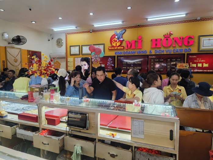 Giá vàng hôm nay 29-3: Đồng loạt dự báo tăng - Ảnh 1