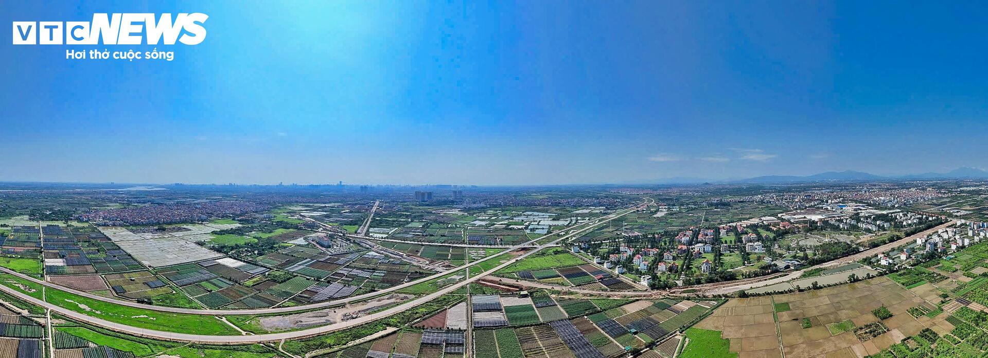 Cận cảnh Vành đai 4 phía Tây Hà Nội sau 2 năm thi công - Ảnh 1