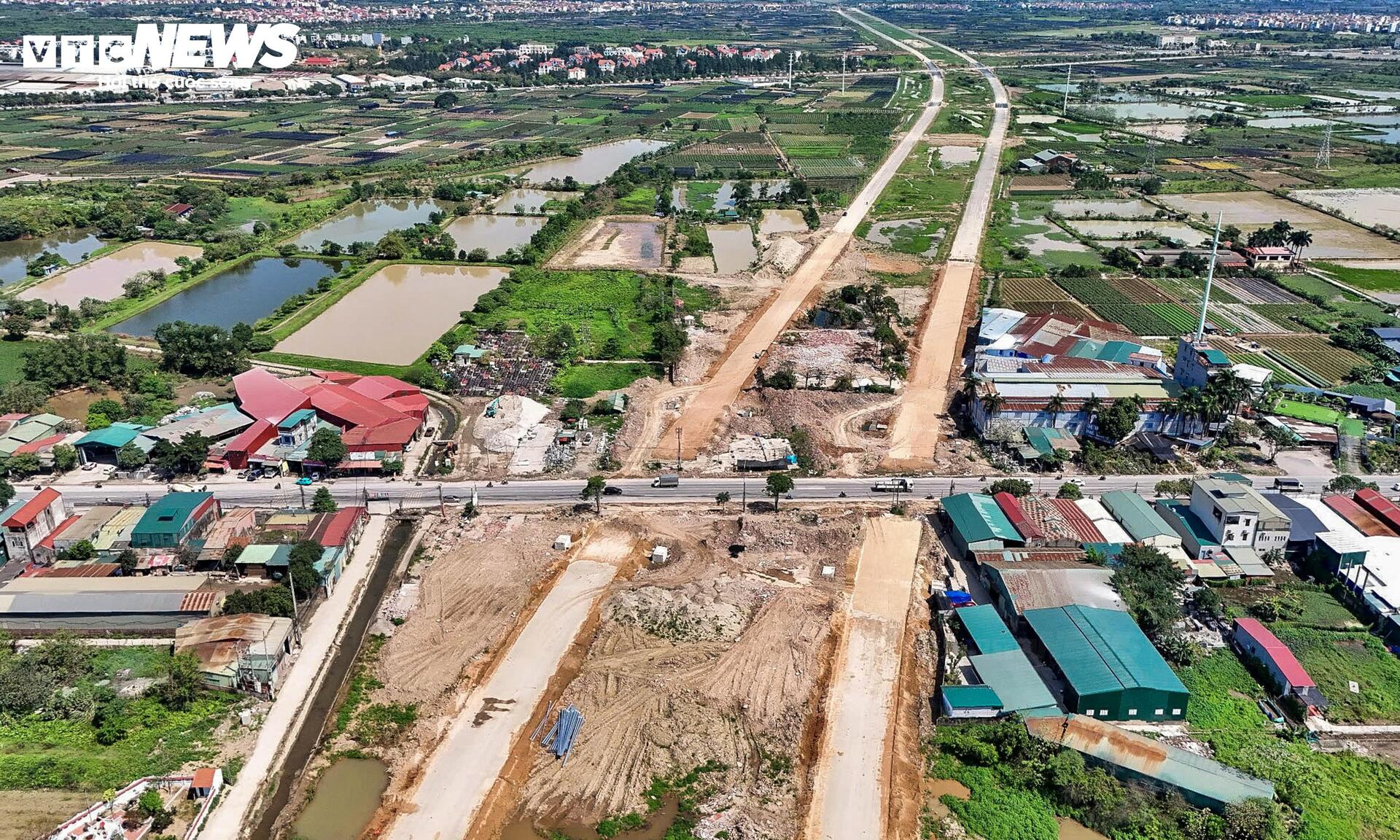 Cận cảnh Vành đai 4 phía Tây Hà Nội sau 2 năm thi công - Ảnh 14