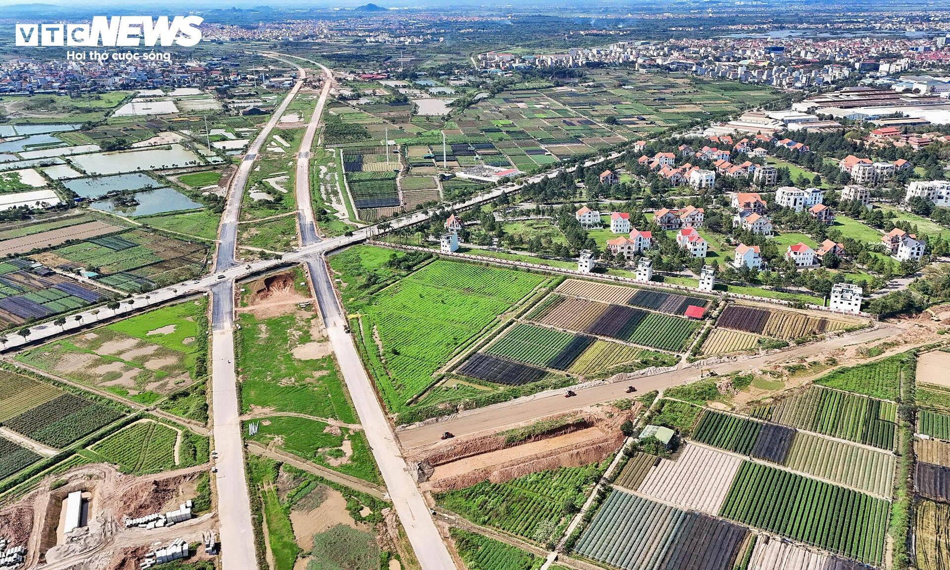 Cận cảnh Vành đai 4 phía Tây Hà Nội sau 2 năm thi công - Ảnh 13