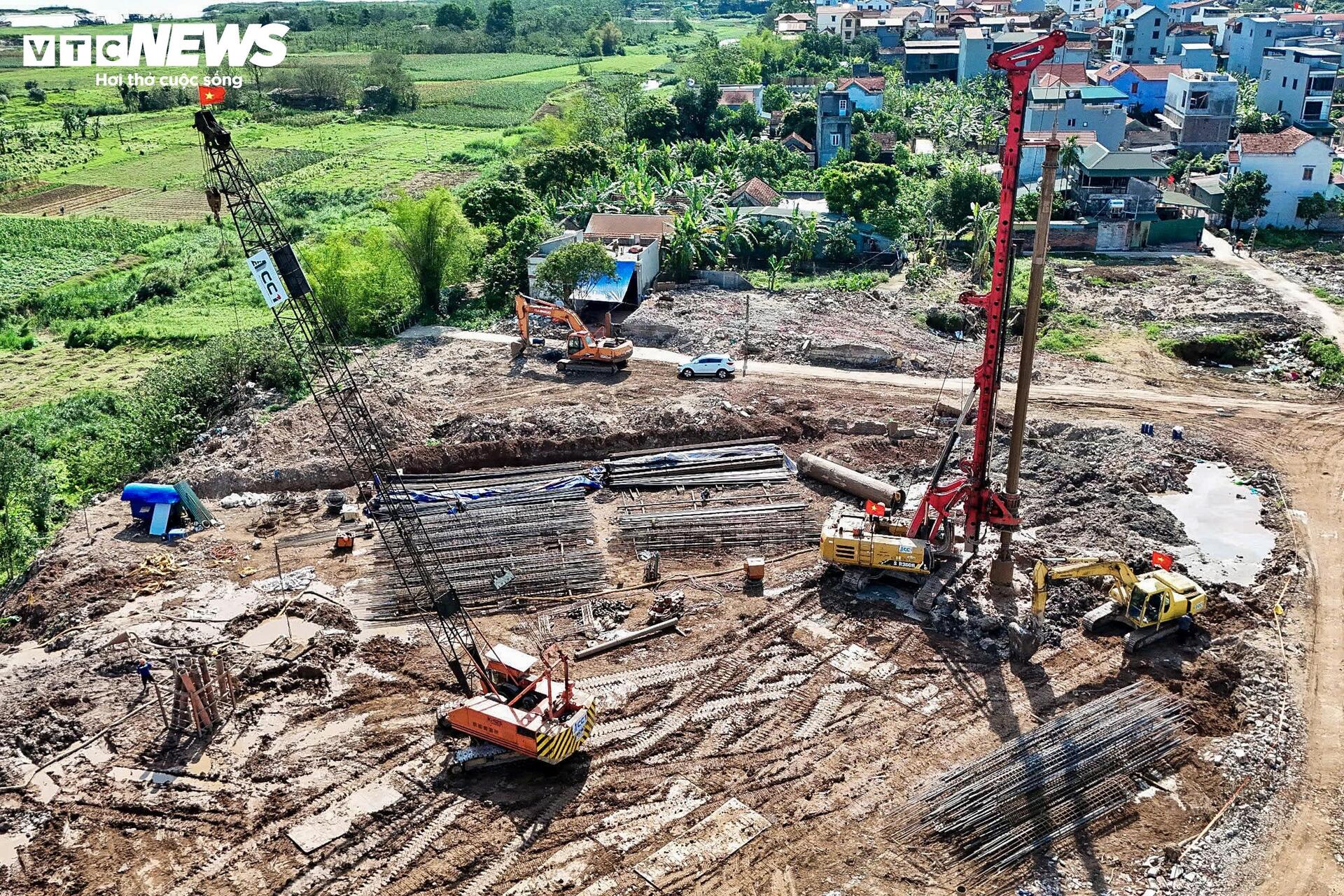 Cận cảnh Vành đai 4 phía Tây Hà Nội sau 2 năm thi công - Ảnh 7